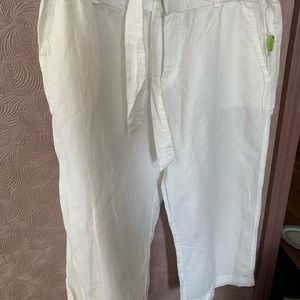 2 pair Liz Claiborne classic straight leg linen crop pants.